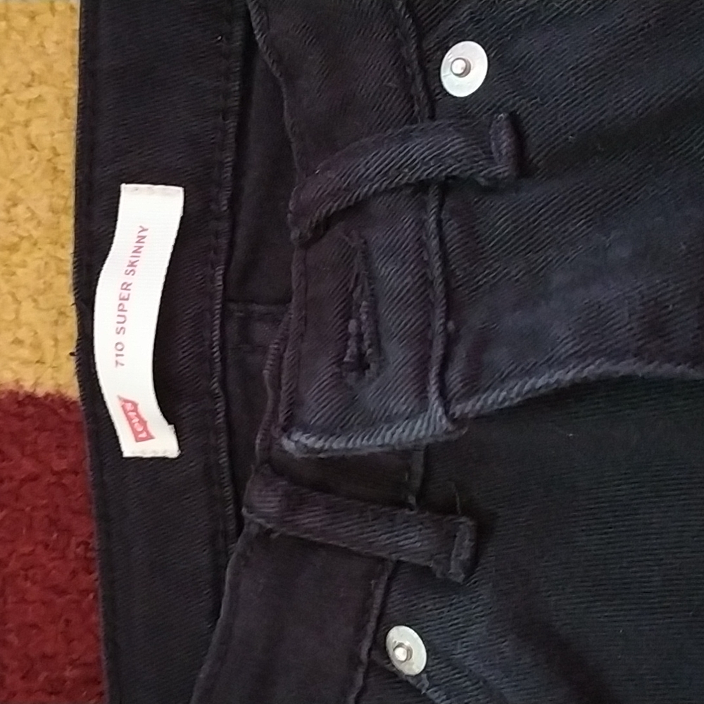 Distorted jeans - Picture 2 of 3